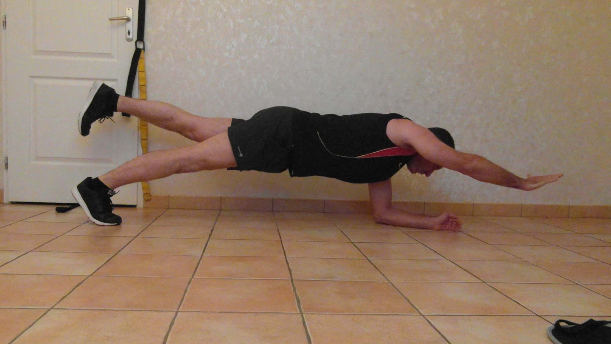 Planche 2 points d'appui pour prendre des abdos